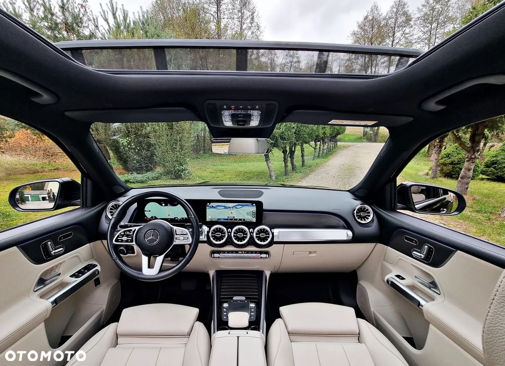 Mercedes-Benz GLB - 1