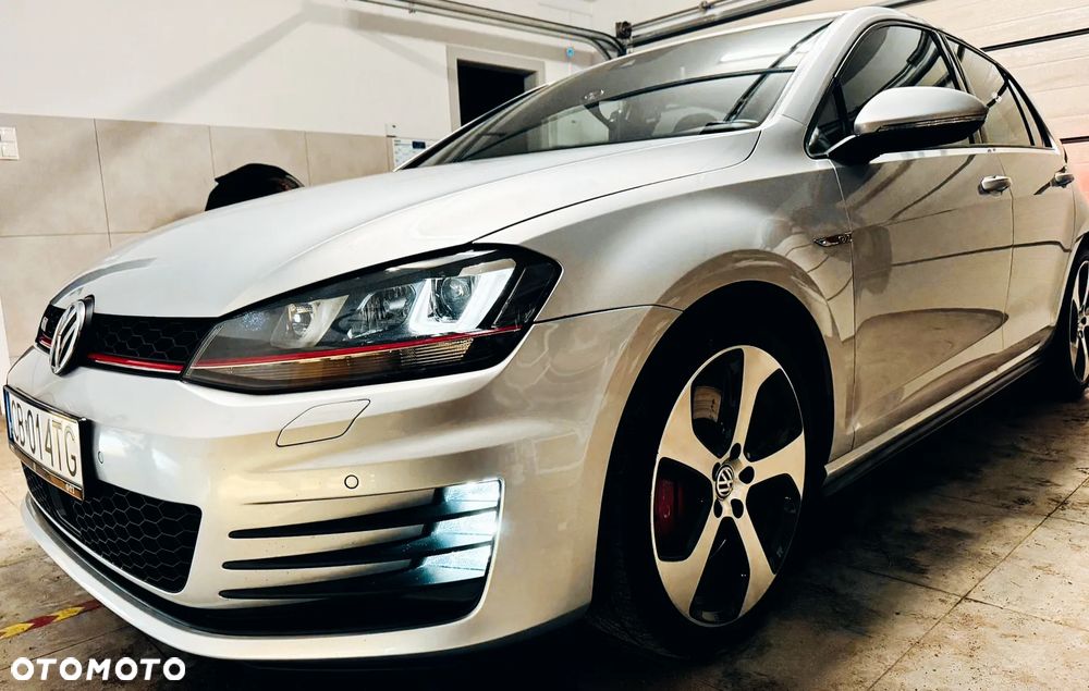 Volkswagen Golf GTI Performance BlueMotion Technology DSG - 1