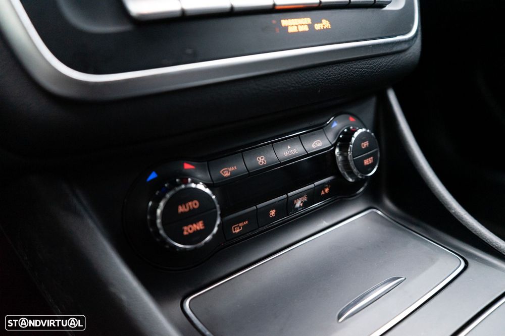 Mercedes-Benz CLA 220 d Shooting Brake AMG Line Aut. - 34