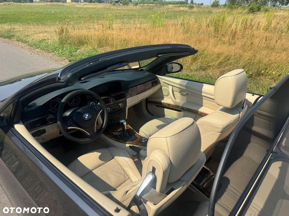 BMW Seria 3 325i - 3