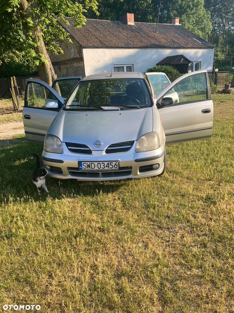 Nissan Almera - 10