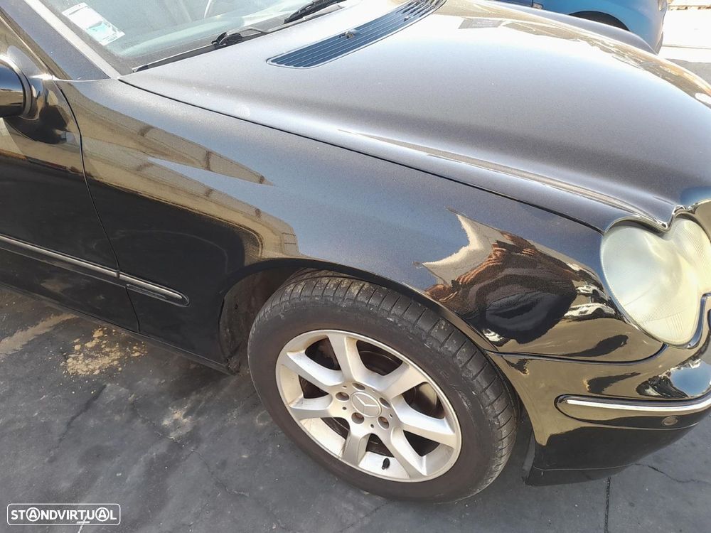 Guarda-lamas direito MERCEDES-BENZ Classe C Carrinha (S203) - 1