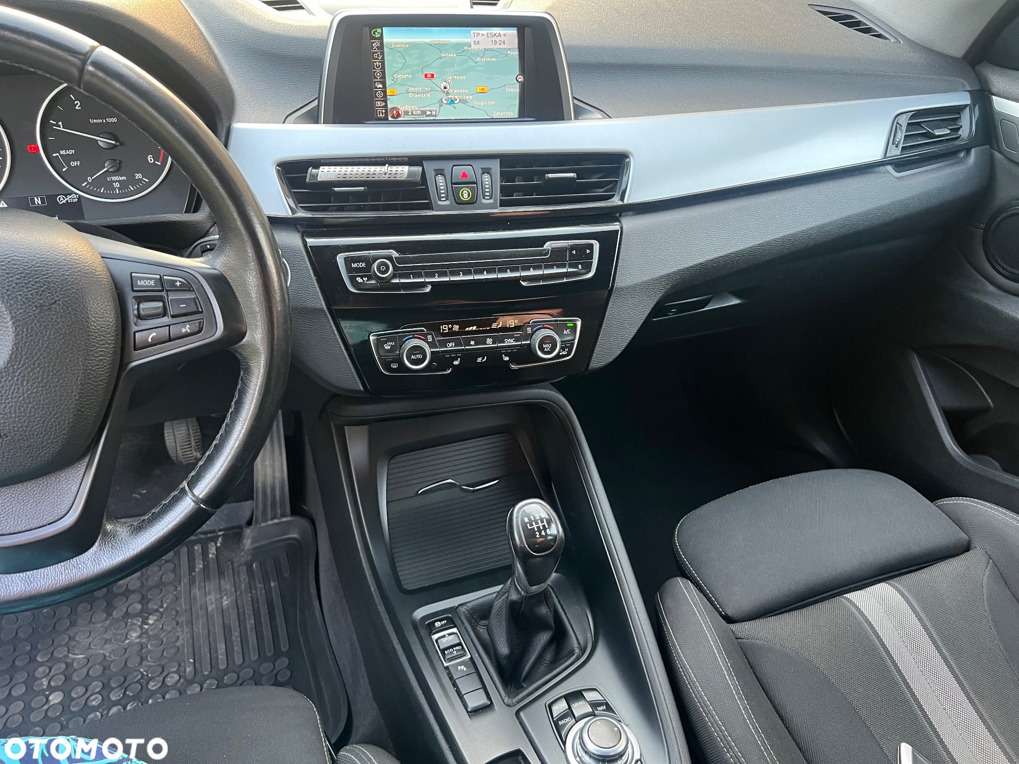 BMW X1 sDrive18d Advantage - 16