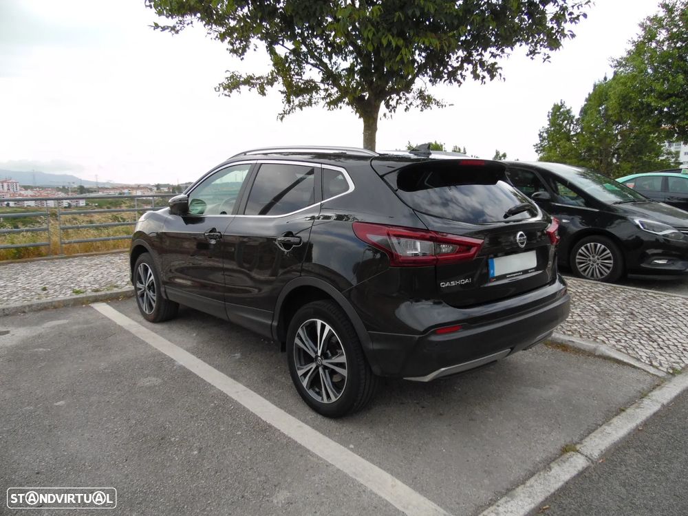 Nissan Qashqai 1.5 dCi N-Connecta J18 - 4