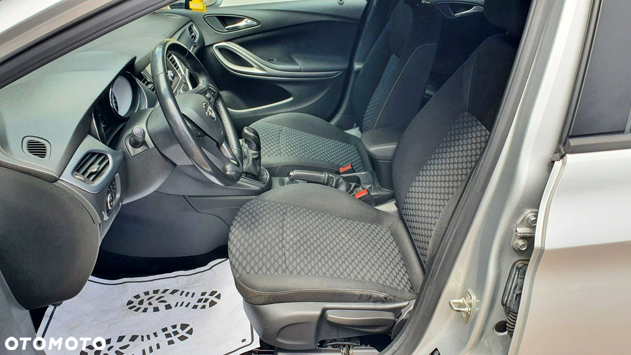 Opel Astra - 16