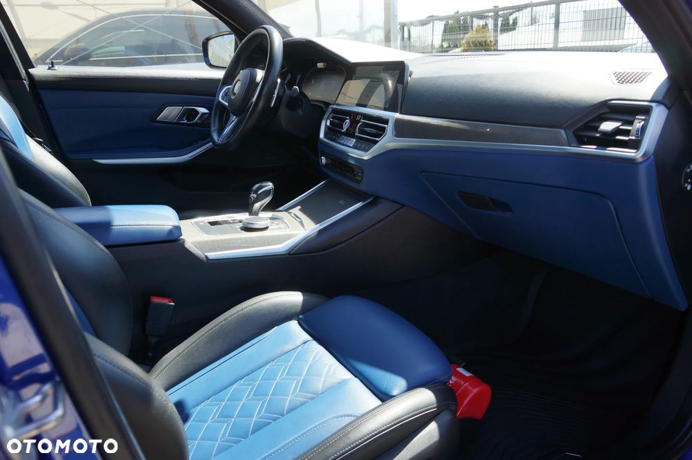 BMW Seria 3 330i xDrive M Sport sport - 33