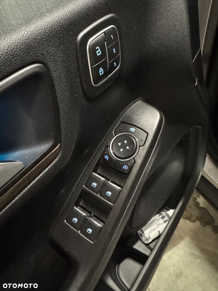 Ford Escape - 22