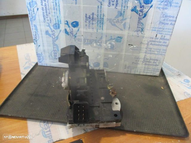 Fecho 2S4AA26413DB FORD MONDEO 3 2004 2.0TDCI 130CV 5P CINZA TE 8 PINOS - 4