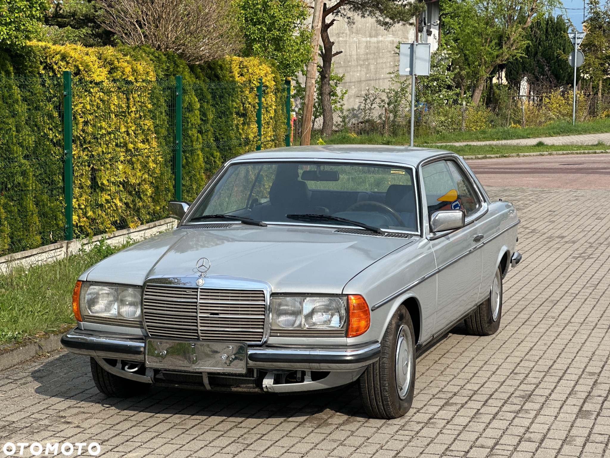 Mercedes-Benz W123 - 4