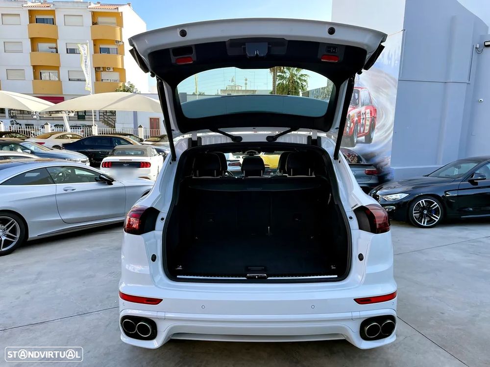 Porsche Cayenne S E-Hybrid - 33