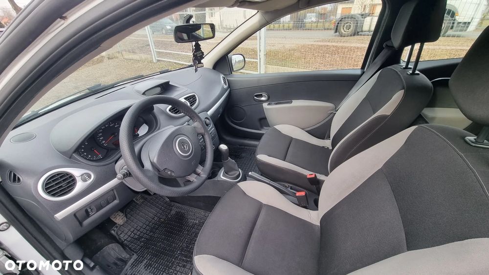 Renault Clio 1.5 dCi 75 Expression - 9