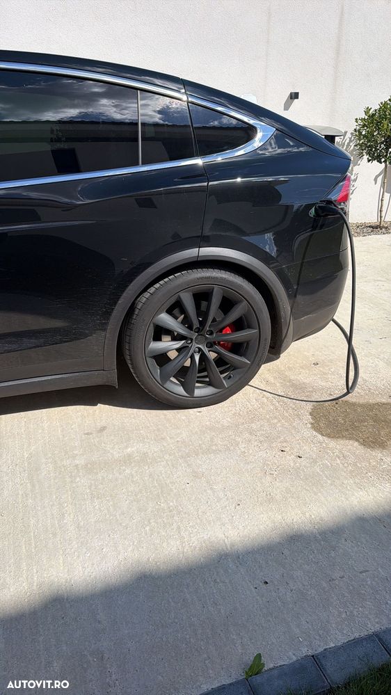 Tesla Model X Ludicrous Performance - 7