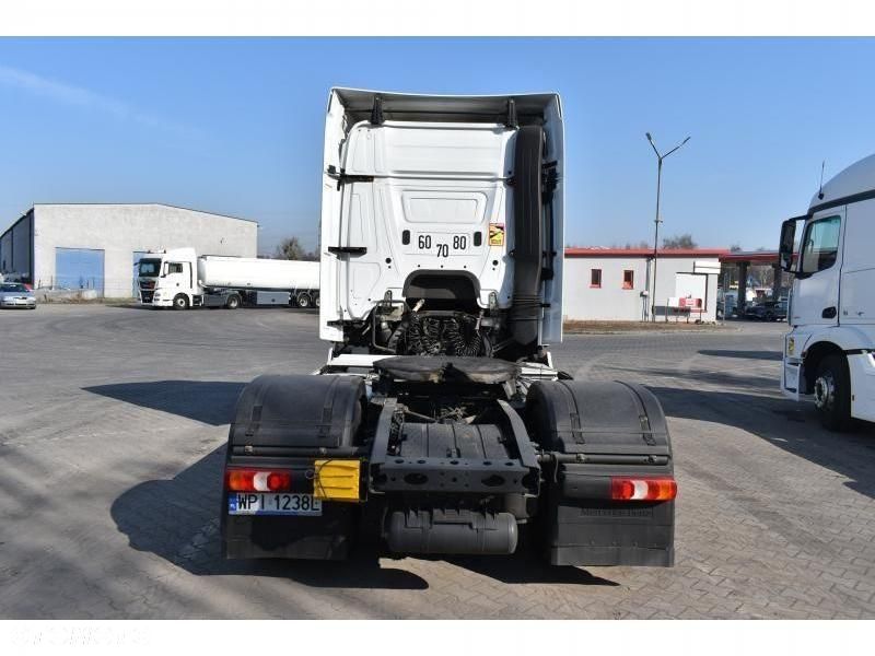 Mercedes-Benz Actros - 4