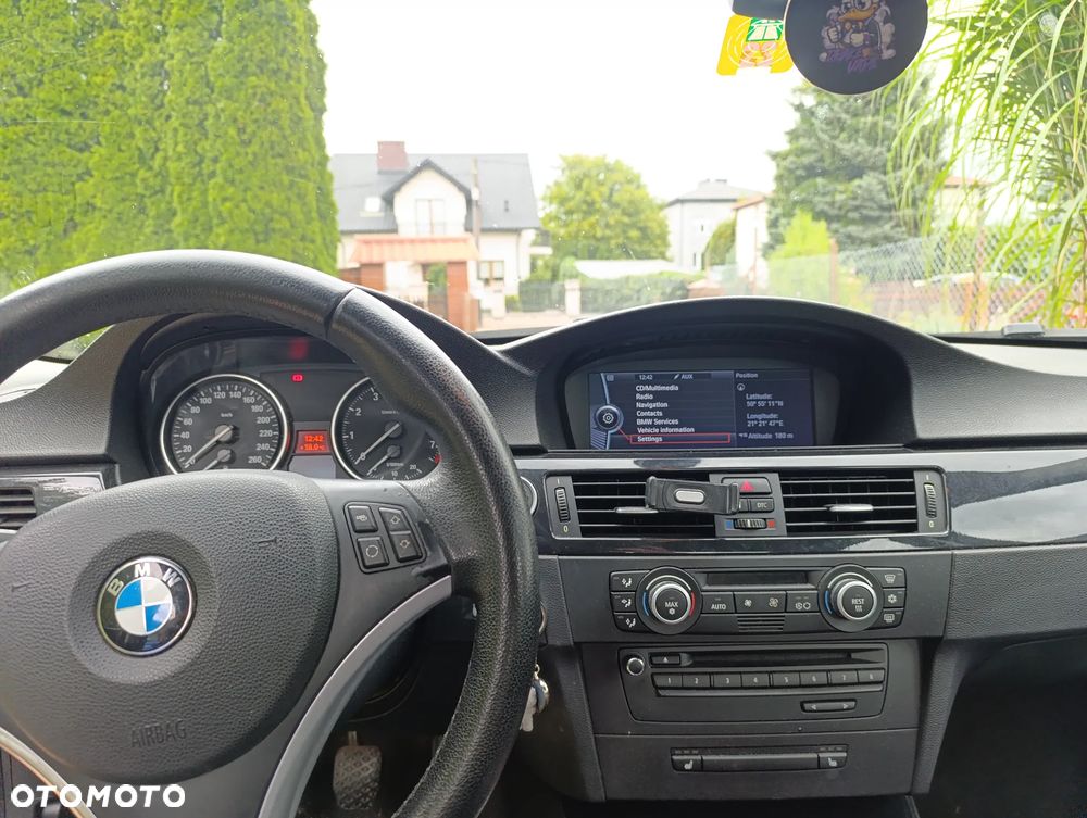 BMW Seria 3 325i - 7