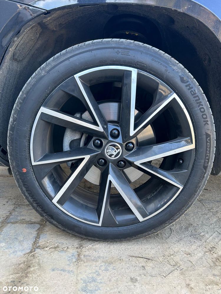 Skoda Karoq 2.0 TDI SCR 4x4 DSG Sportline - 30