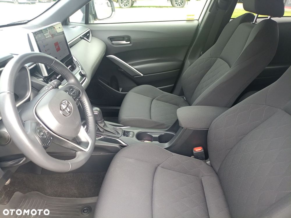 Toyota Corolla Cross - 11