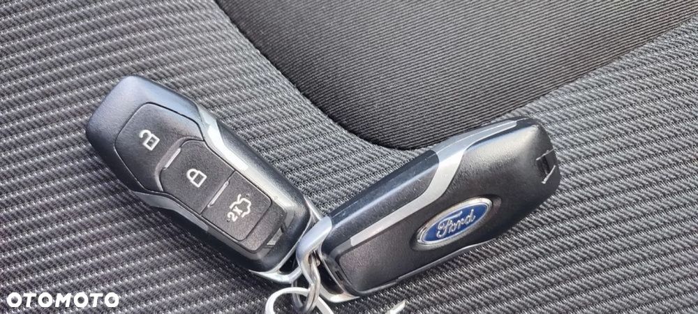 Ford Mondeo - 12