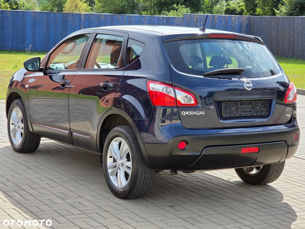 Nissan Qashqai 2.0 dCi DPF lounge - 5
