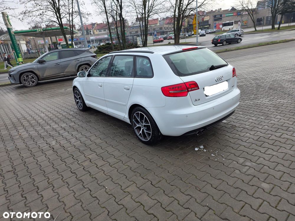Audi A3 Sportback - 4