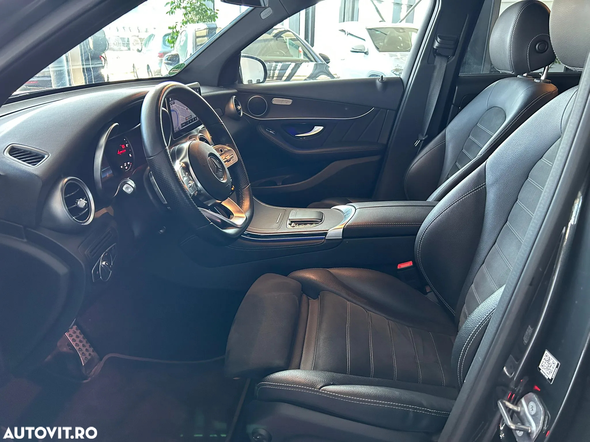 Mercedes-Benz GLC 220 d 4Matic 9G-TRONIC AMG Line - 13