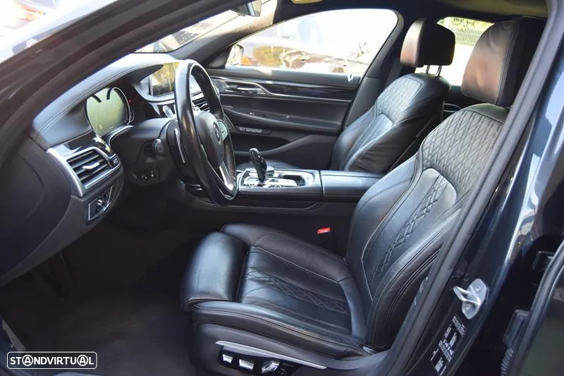 BMW 730 d Pack M - 24