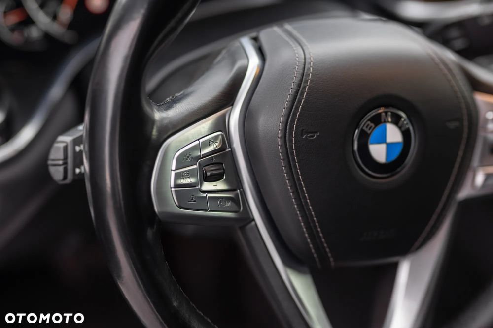 BMW Seria 7 740d xDrive - 24