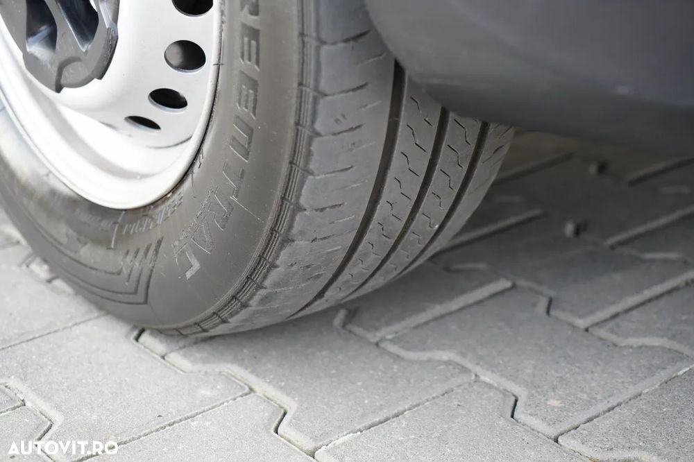 Iveco DAILY 35-130 / AUTOBUZ / 7 LOCURI / TABLĂ / DUBIȚĂ / IMPORTAT - 15