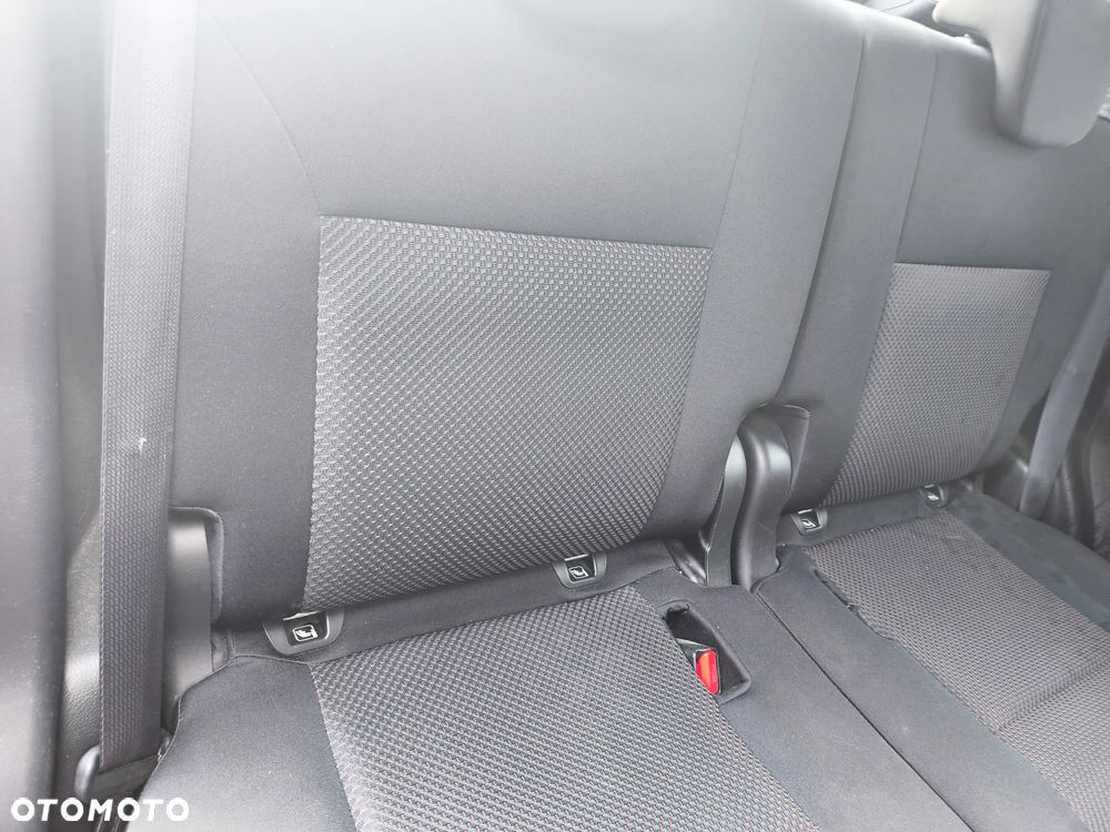 Suzuki Ignis - 12
