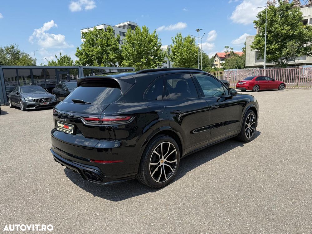 Porsche Cayenne S - 5