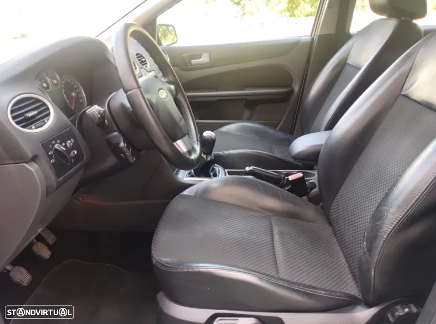 Ford Focus SW 1.6 TDCi Titanium - 12
