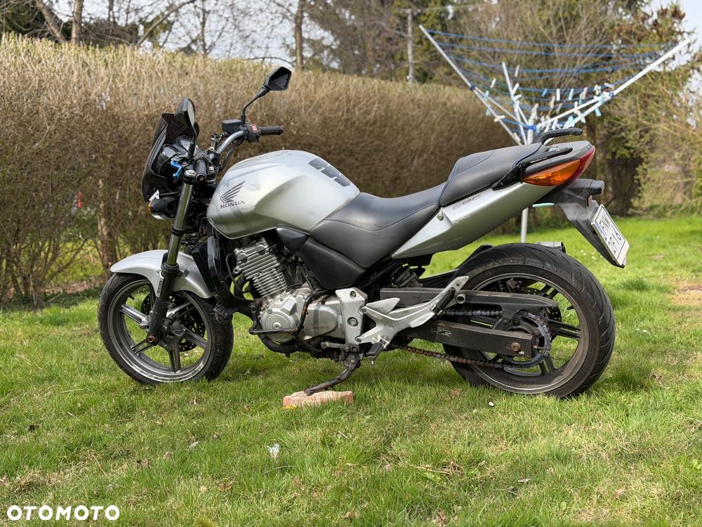 Honda CBF - 8