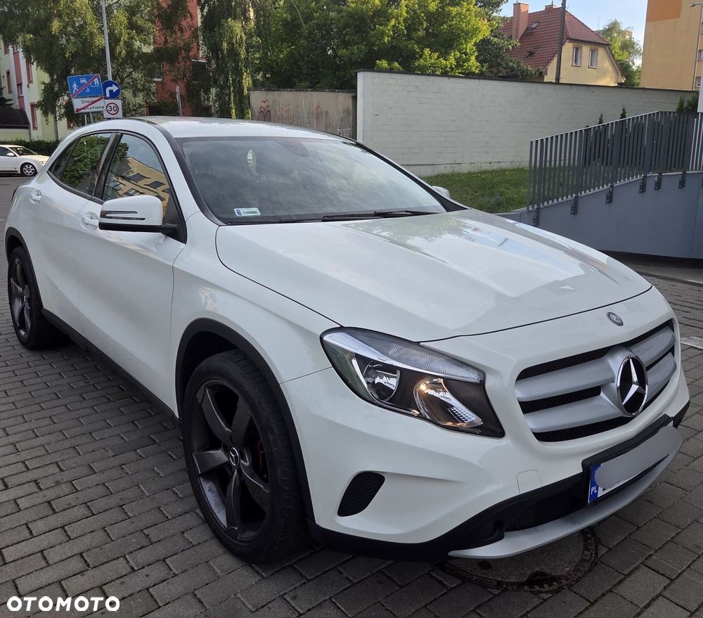 Mercedes-Benz GLA - 3