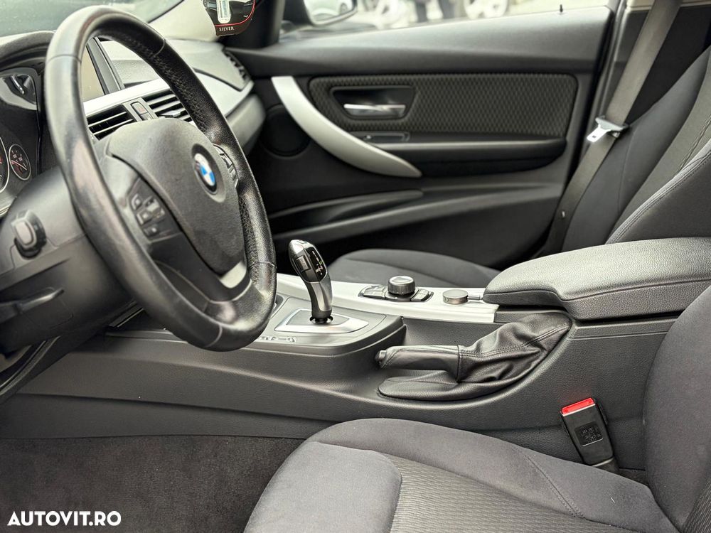 BMW Seria 3 320d xDrive DPF Aut. Edition Sport - 7