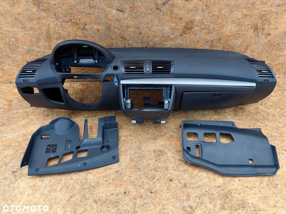 Deska rozdzielcza kokpit BMW 1 e81 e82 e87 e88 EUROPA kompletna czarna - 3