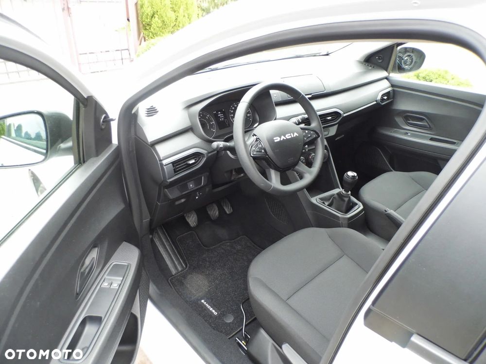Dacia Sandero - 10