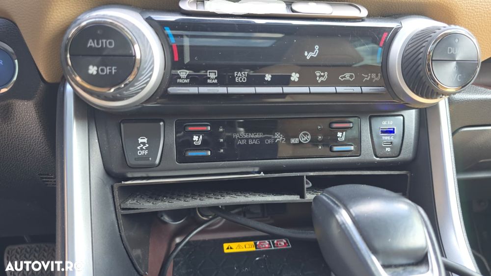 Toyota RAV4 2.5 VVT-iE 4x4 Luxury Premium - 25