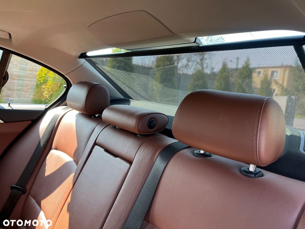 BMW Seria 5 530d - 25