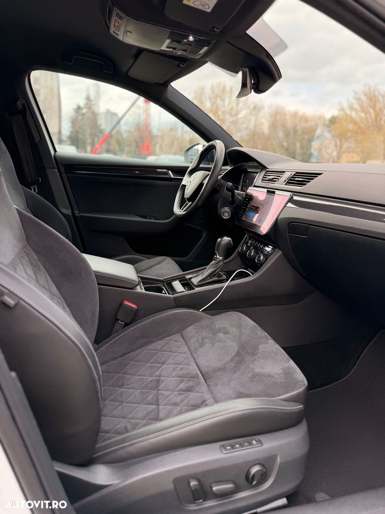 Skoda Superb 2.0 TDI DSG Sportline - 25