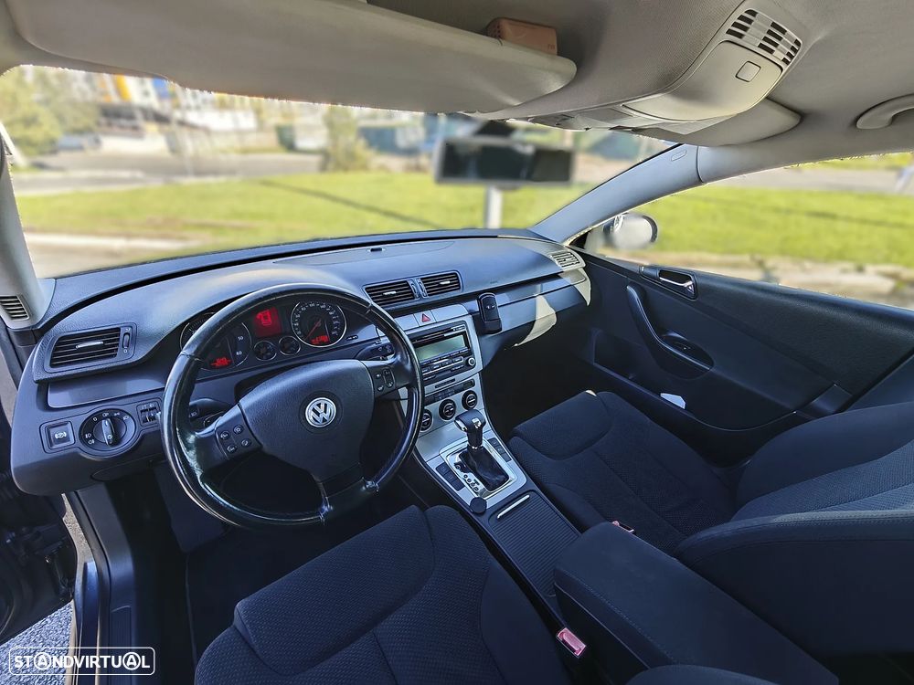 VW Passat Variant 2.0 TDI Confortline DSG - 13