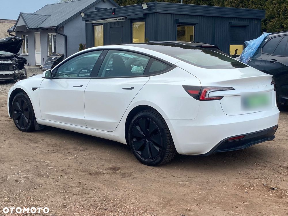 Tesla Model 3 - 2