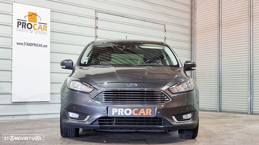 Ford Focus 1.5 TDCi EcoBlue Titanium - 29