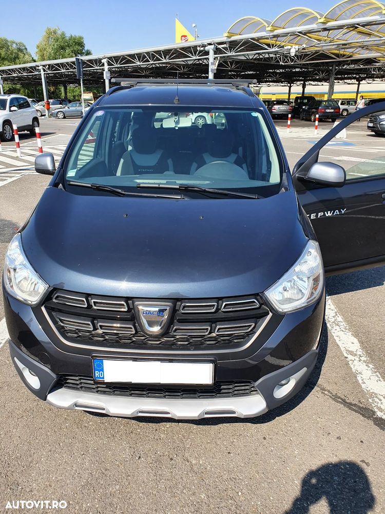 Dacia Lodgy 1.2 TCe 115 CP Stepway - 2