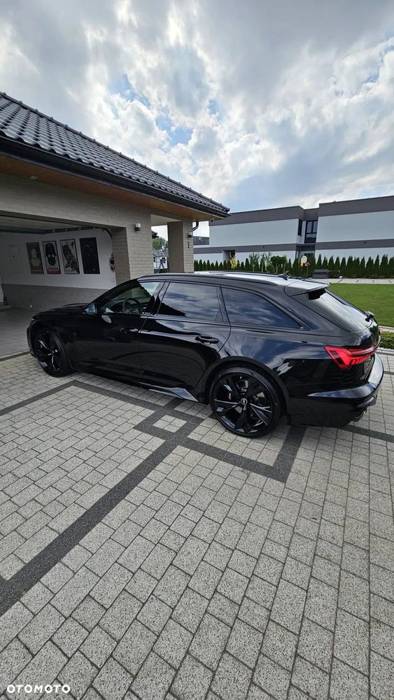 Audi RS6 Avant - 17