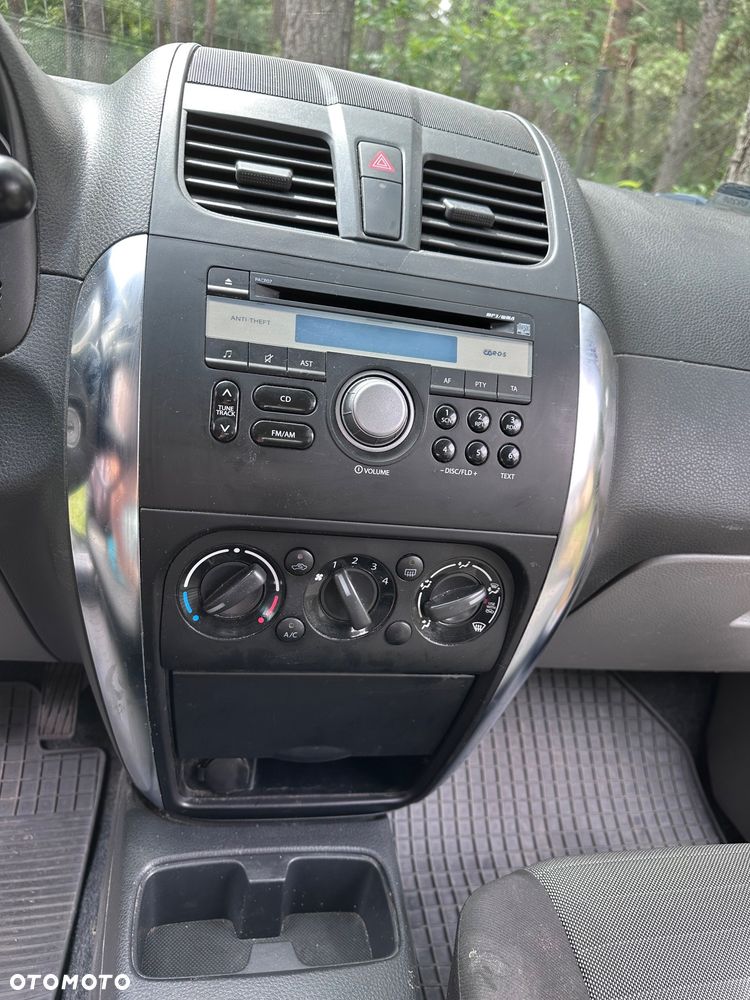 Suzuki SX4 2.0 DDiS Comfort 4WD - 6