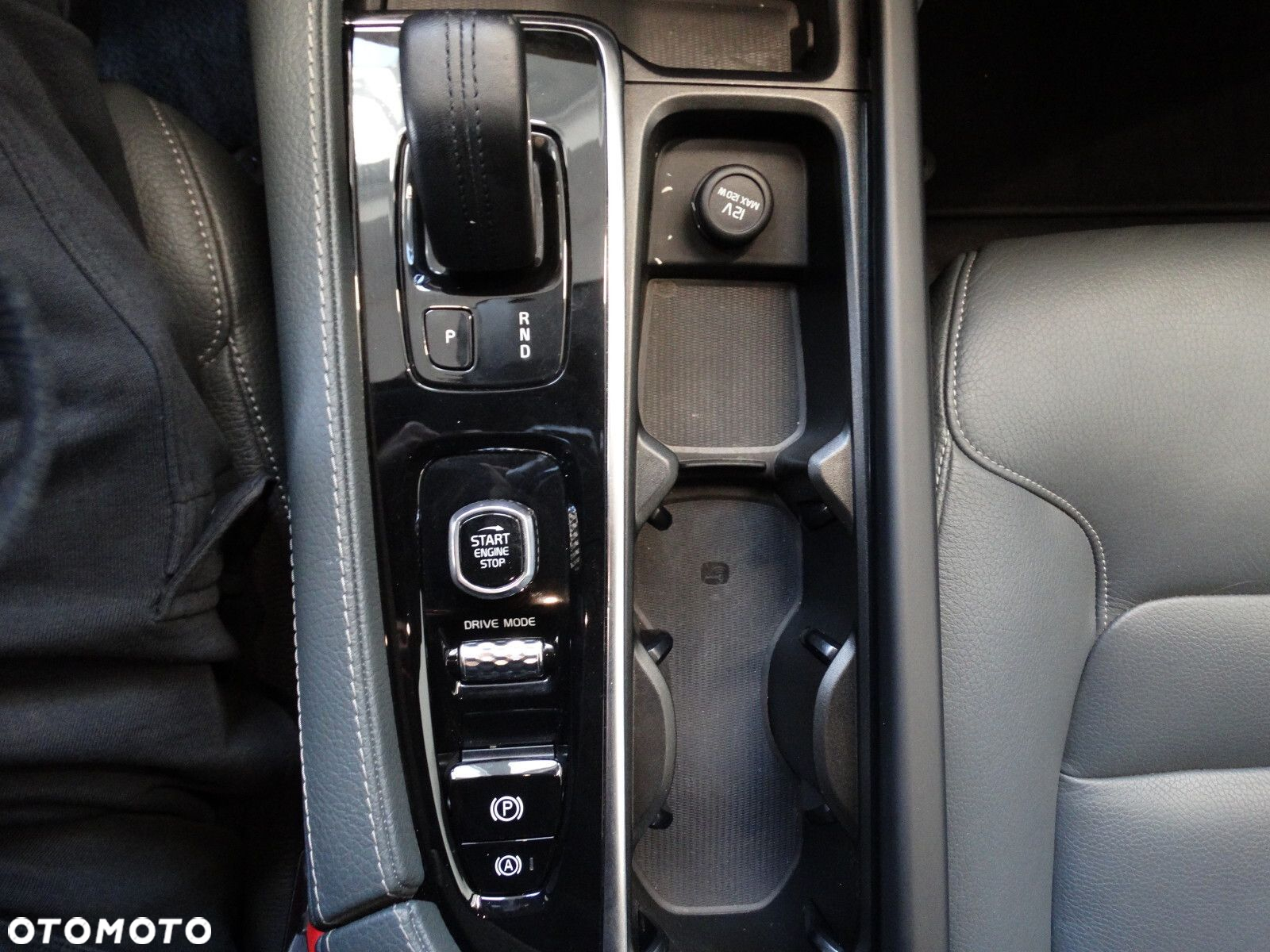 Volvo XC 90 - 20
