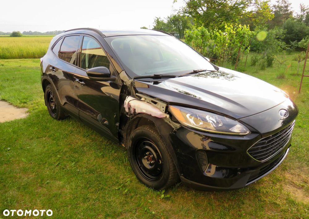 Ford Kuga - 4