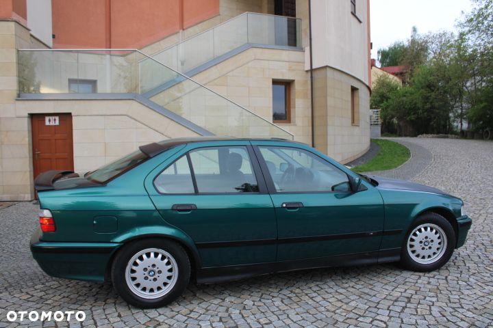 BMW Seria 3 - 32