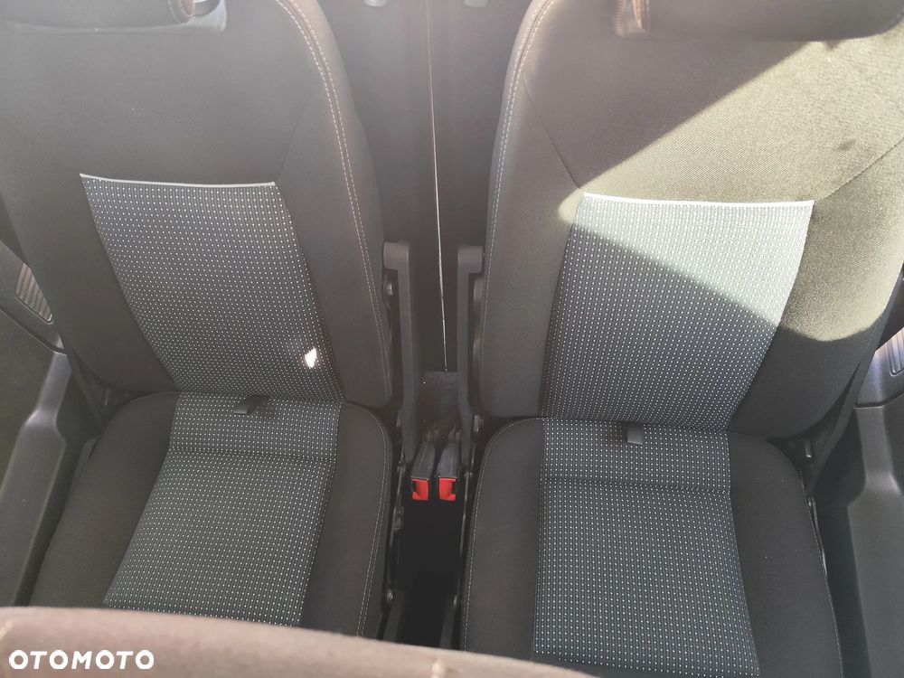 Ford S-Max 2.0 TDCi Trend - 11