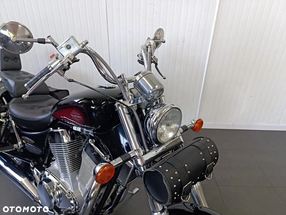 Suzuki Intruder - 15
