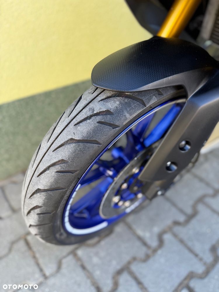 Yamaha YZF - 29